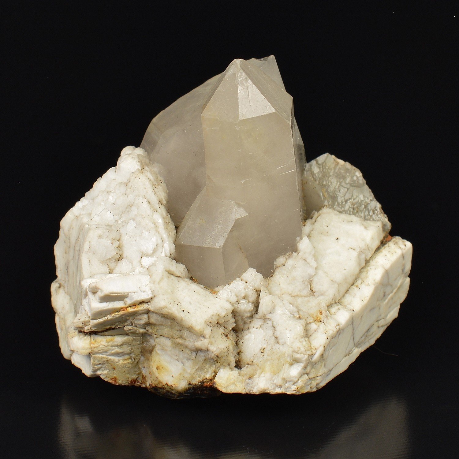 Quartz et orthose – Cuasso al Monte, Province de Varèse, Lombardie, Italie