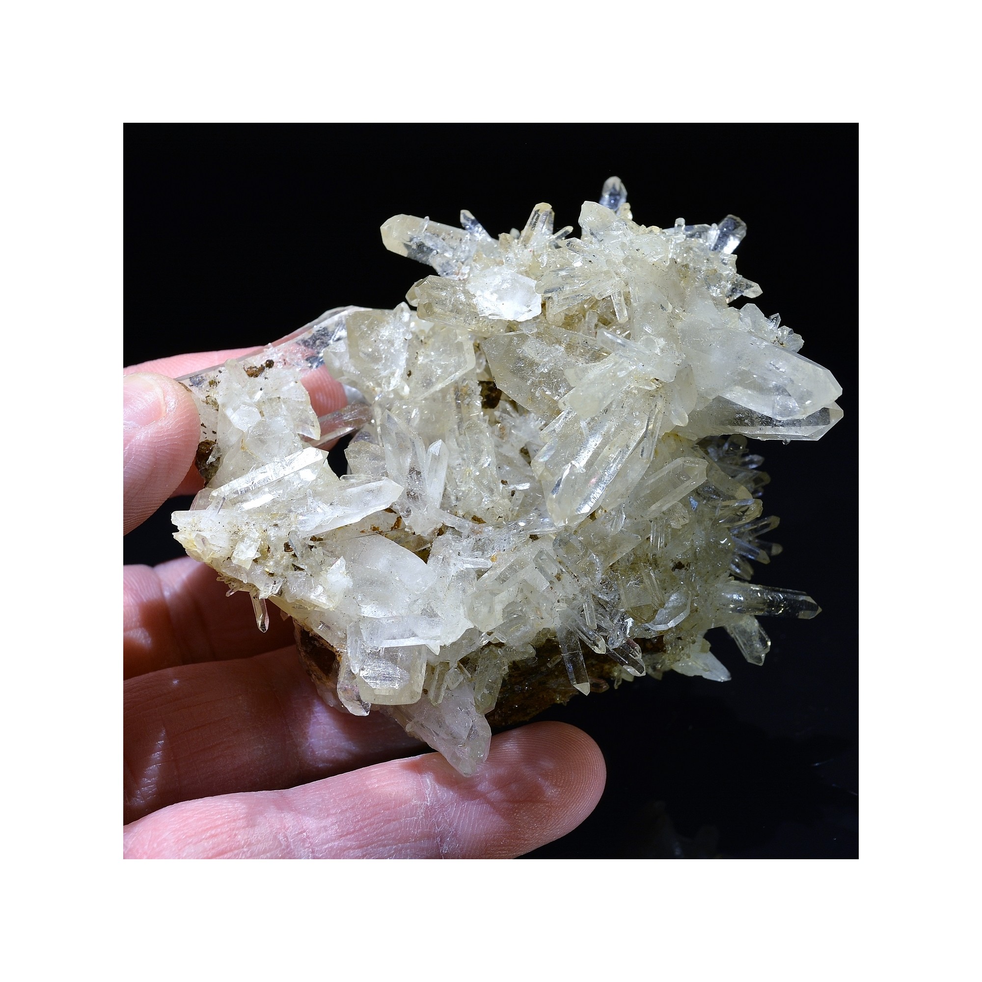 Quartz on siderite, Vizille, Isère, France.