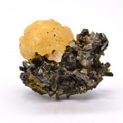 Stellerite and epidote - Diaboukara, Kayes region, Mali