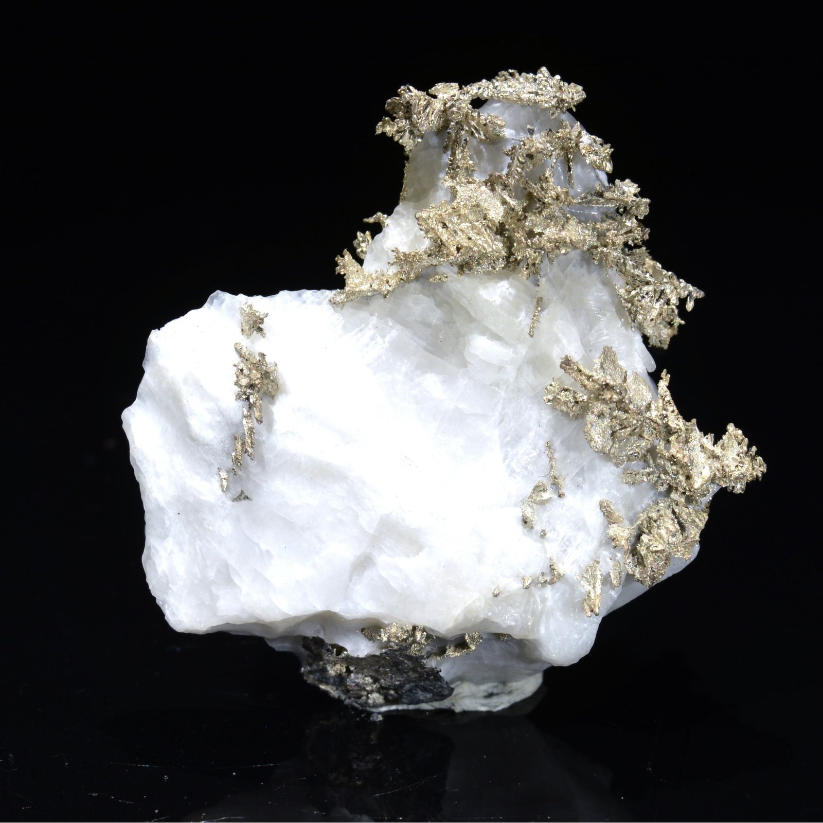 Argent natif sur calcite, Mine Bouismas, Bou Azzer, Maroc
