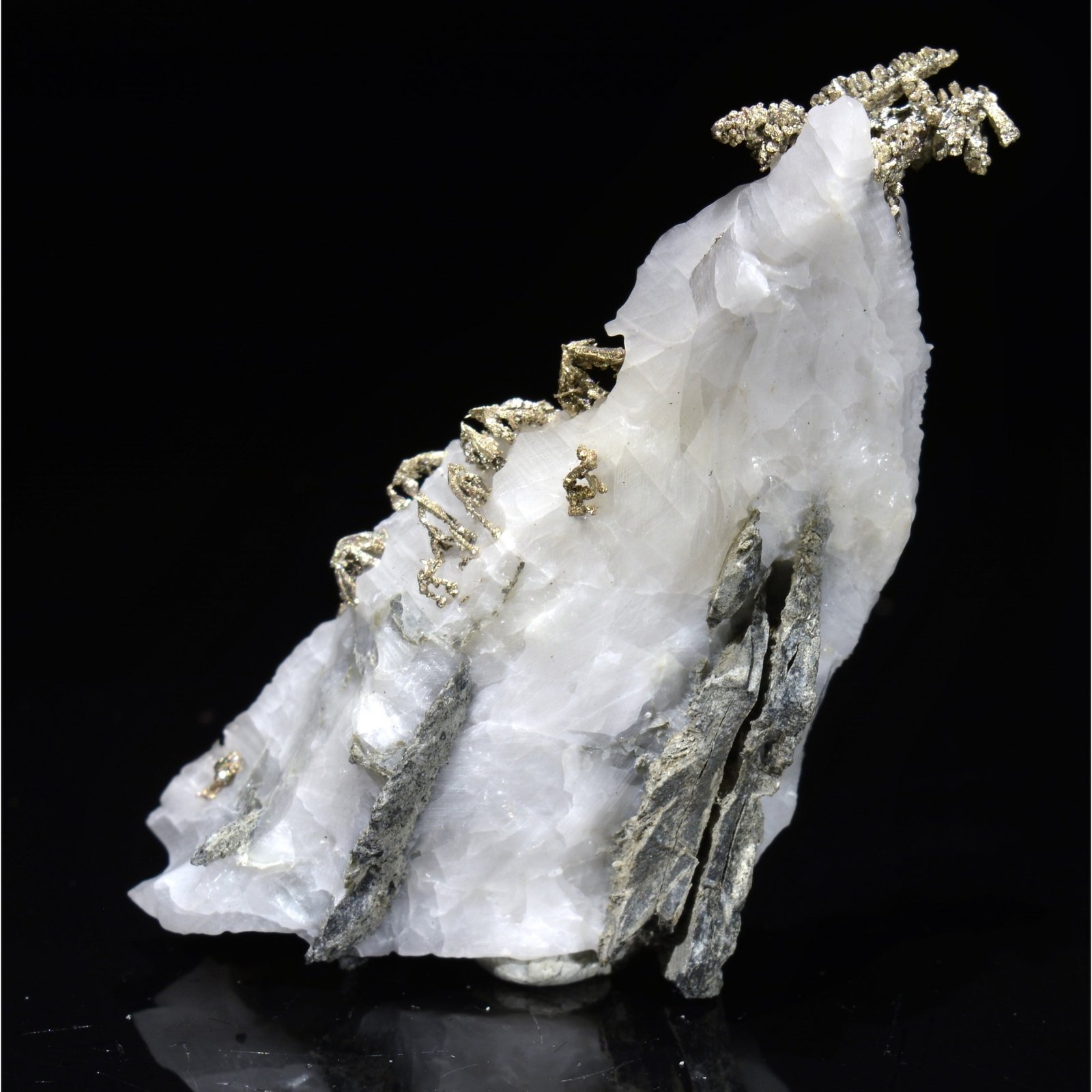 Argent natif sur calcite, Mine Bouismas, Bou Azzer, Maroc