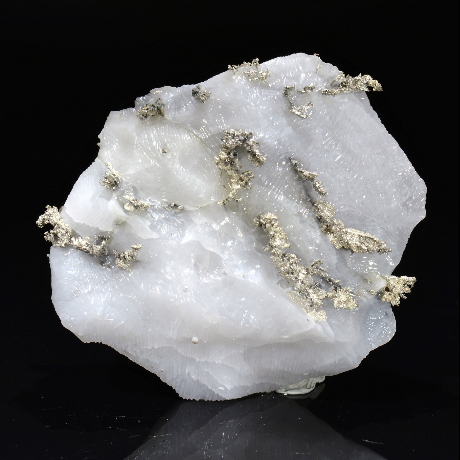 Argent natif sur calcite, Mine Bouismas, Bou Azzer, Maroc