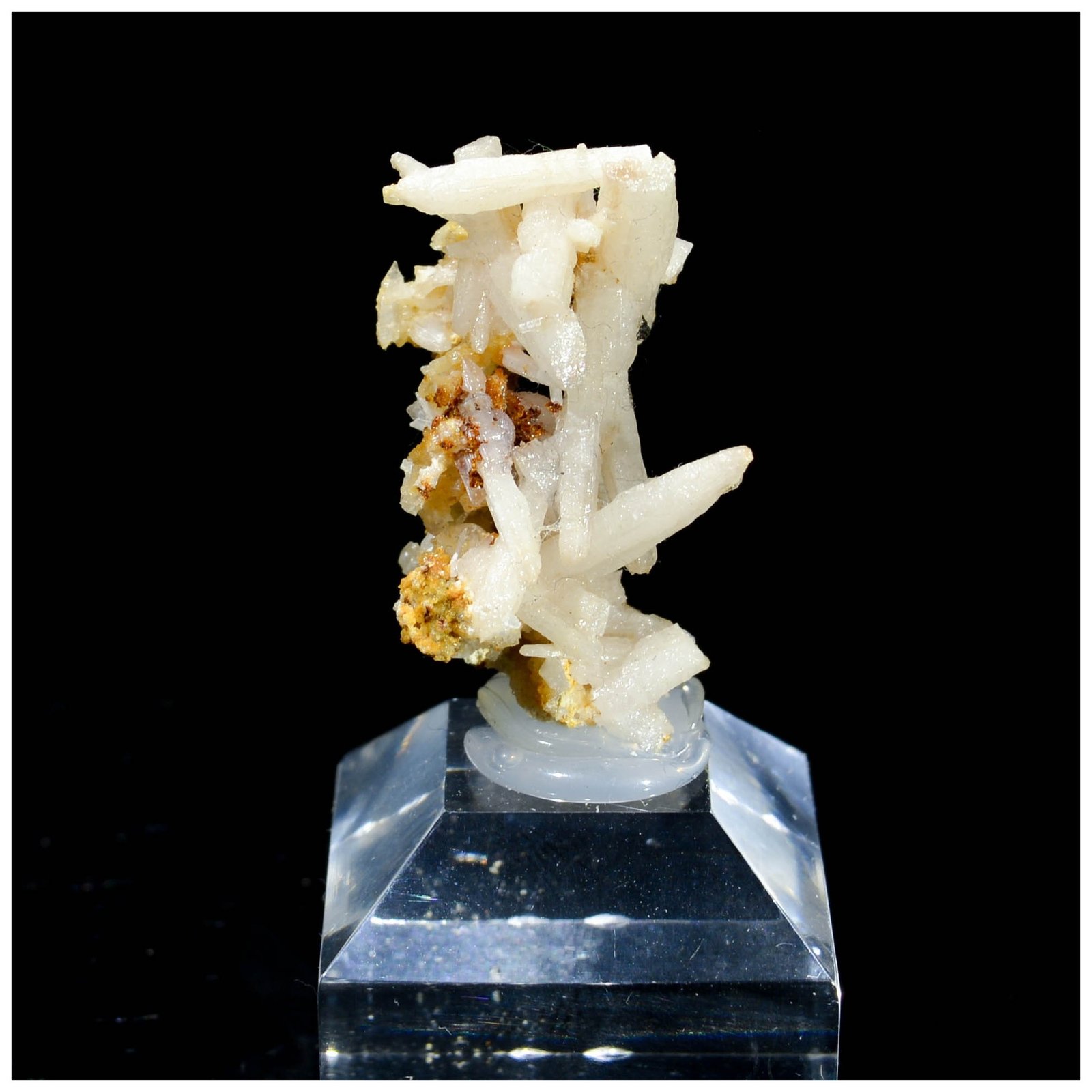 Cerussite - Mine de Lescure, Mayres, Ardèche, France