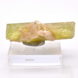 Brazilianite - Conselheiro Pena, Vallée Doce, Minas Gerais, Brésil