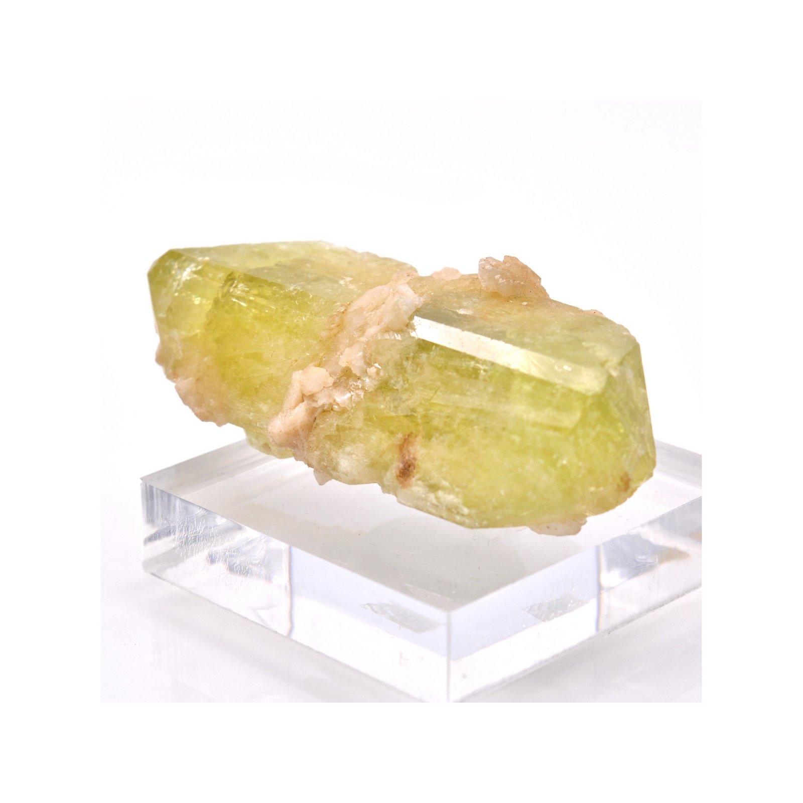 Brazilianite - Conselheiro Pena, Vallée Doce, Minas Gerais, Brazil