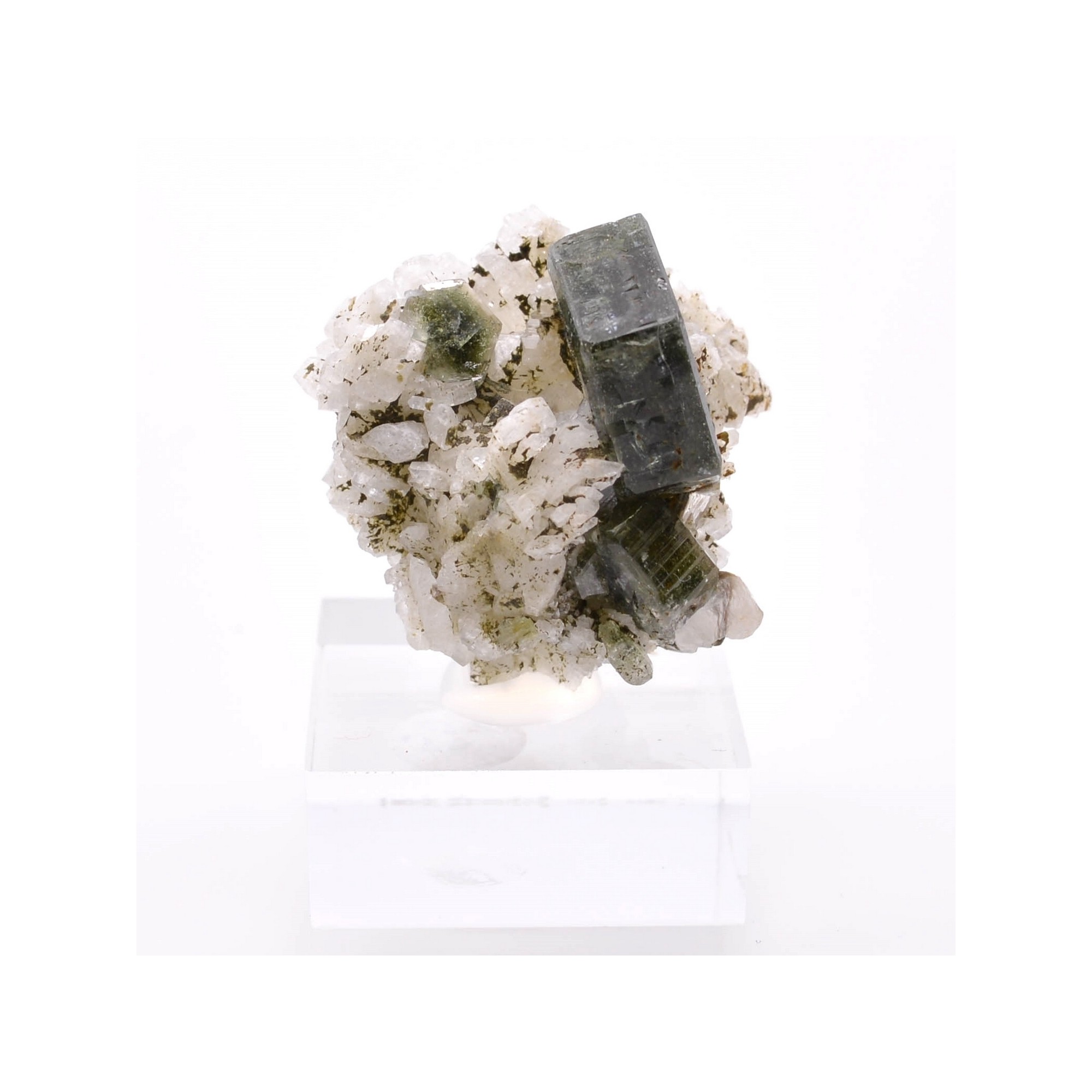 Apatite - Sapo mine, Minas Gerais, Brazil