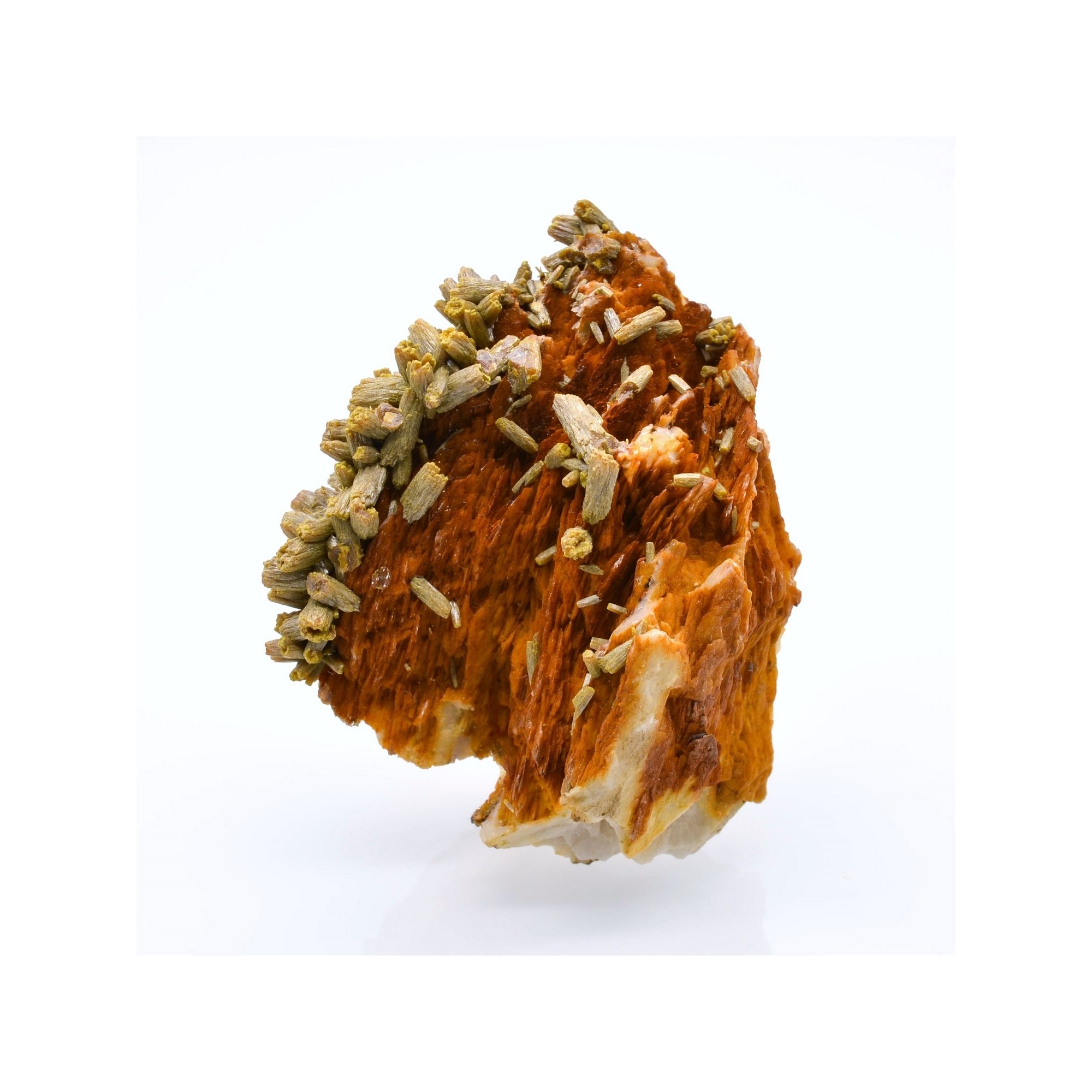 Pyromorphite on barite - Les Farges mine, Ussel, Corrèze, France