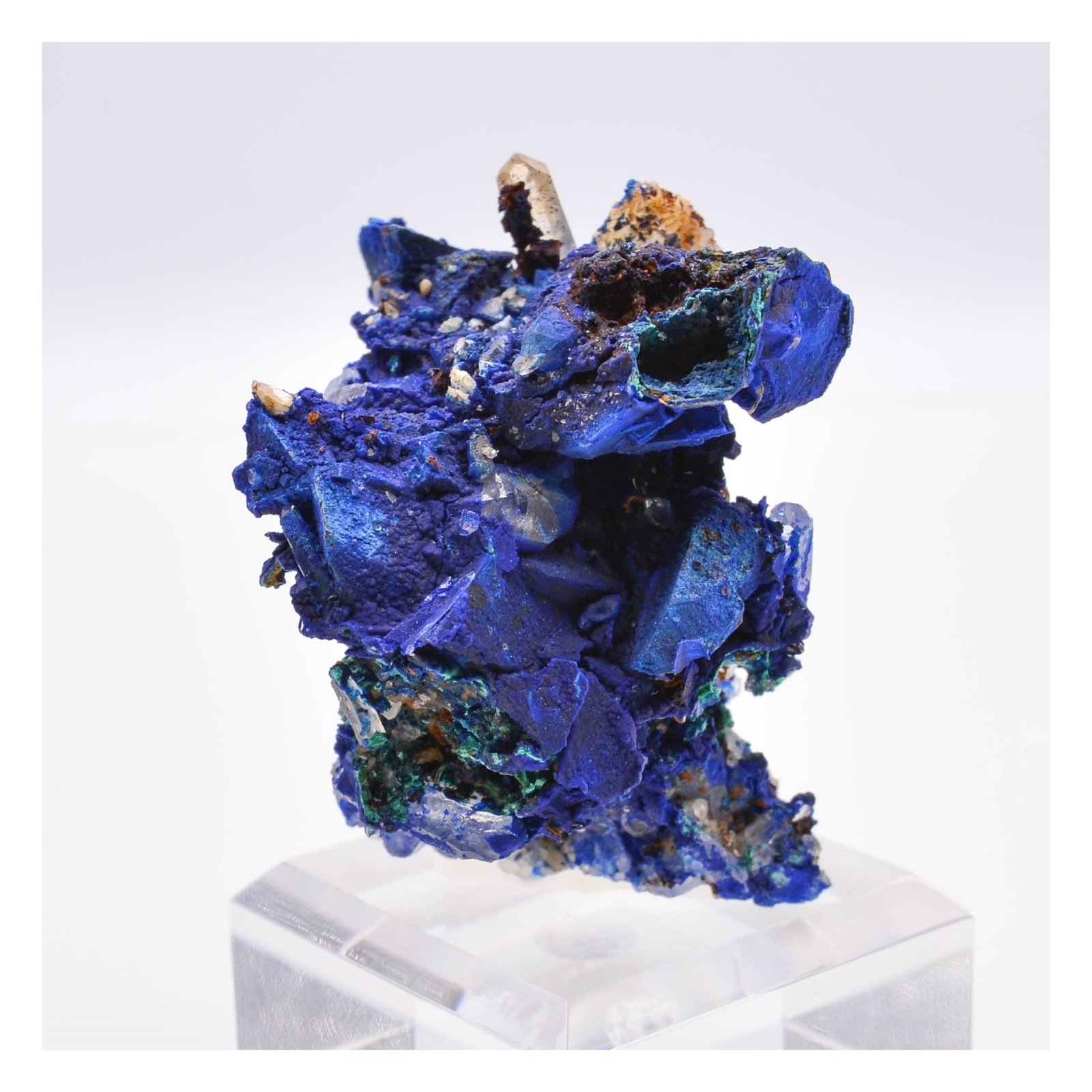 Azurite psm tétraèdrite et quartz - Mine à Giraud (La Gardette), Isère, France