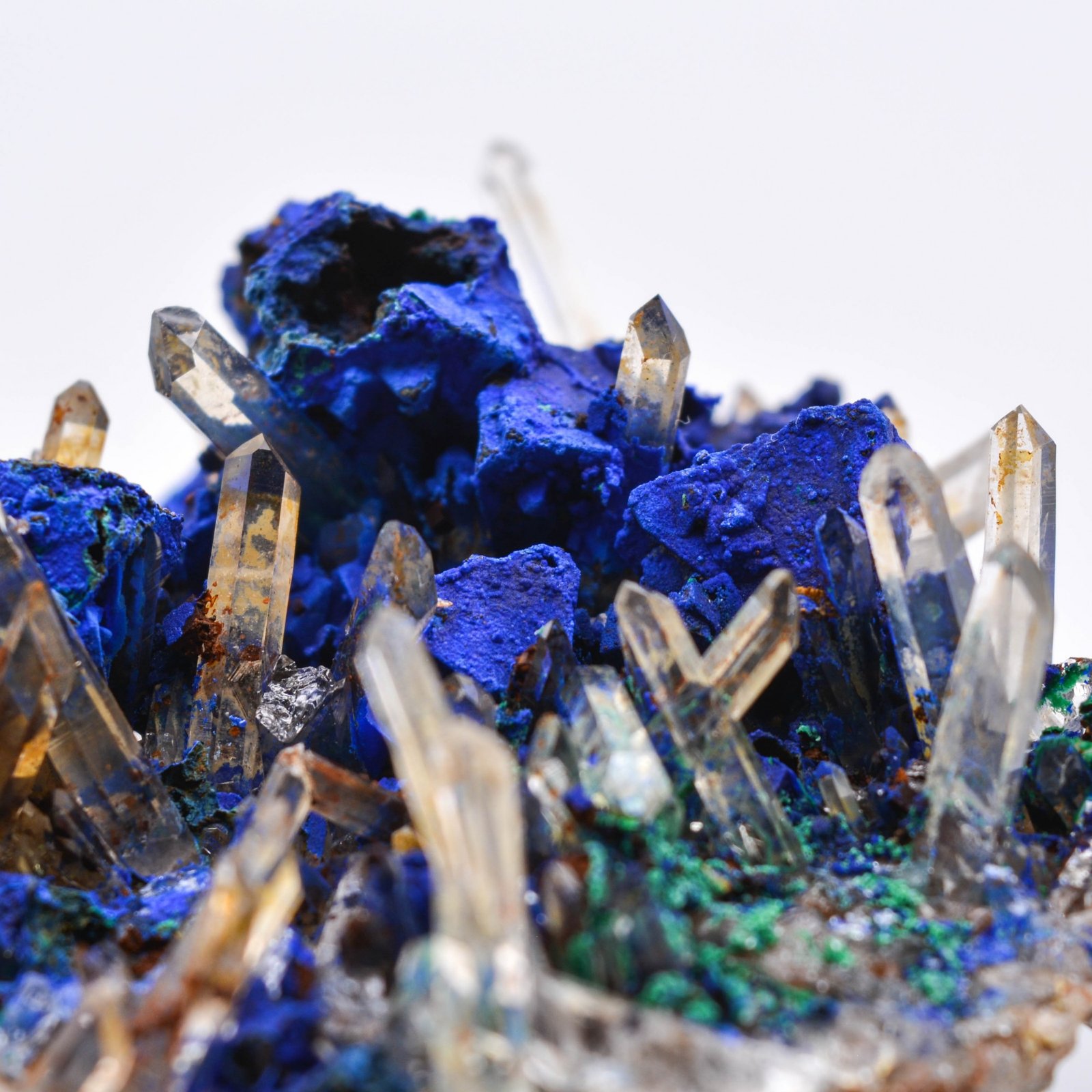 Azurite psm tétraèdrite et quartz - Mine à Giraud (La Gardette), Isère, France