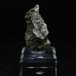 Hyalite opal - Kopasz Hill, Tarcal, Tokaj, Hungary