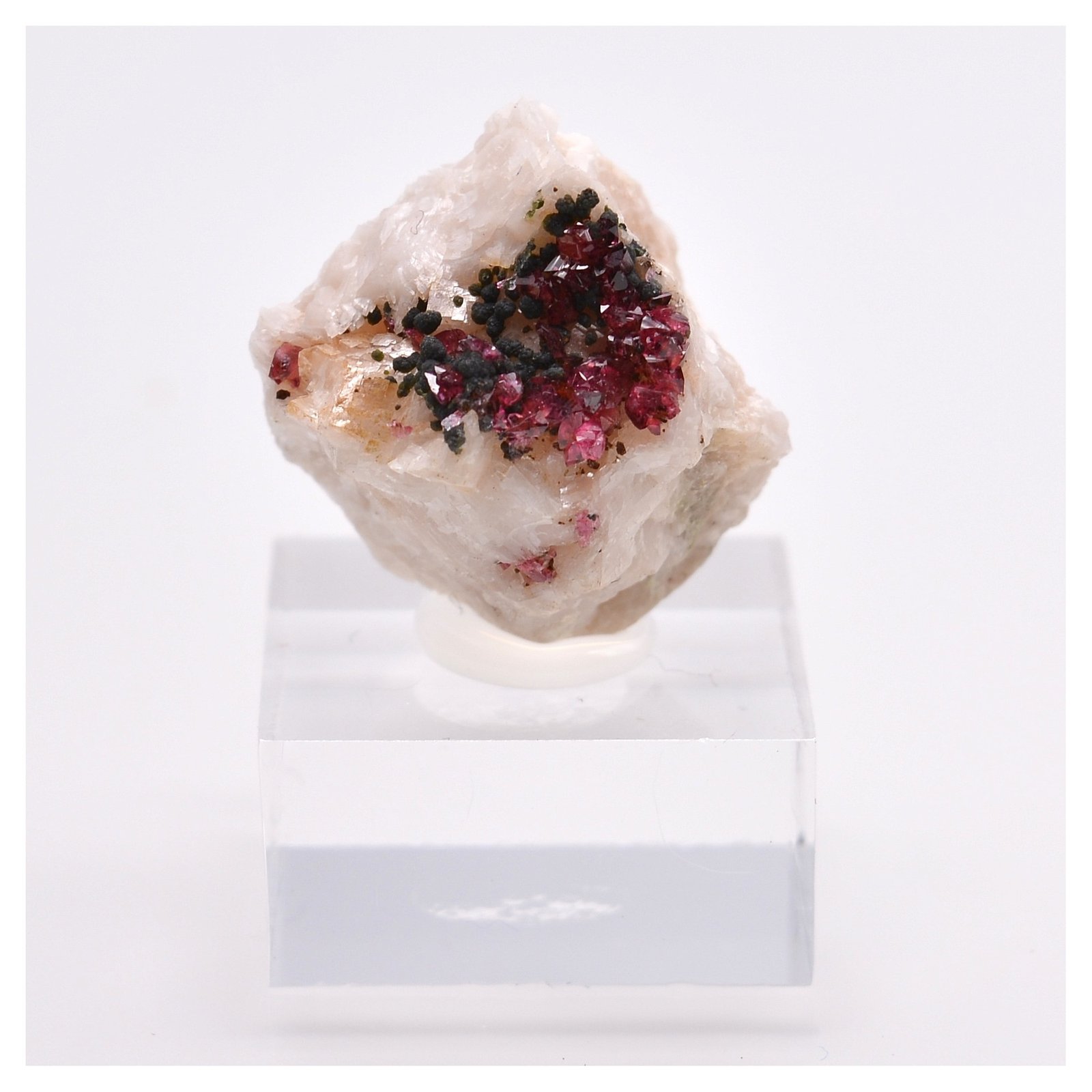 Roselite - Bou-Azzer, Morocco