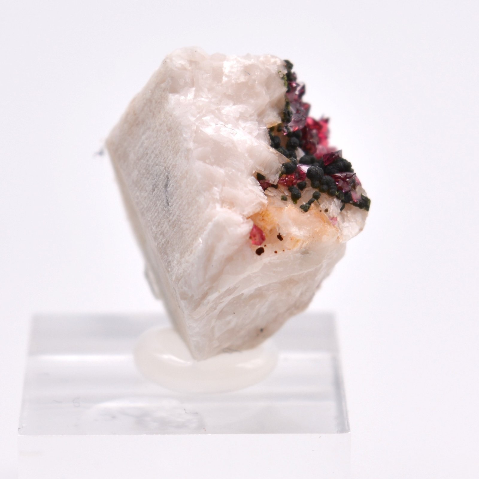 Roselite - Bou-Azzer, Morocco