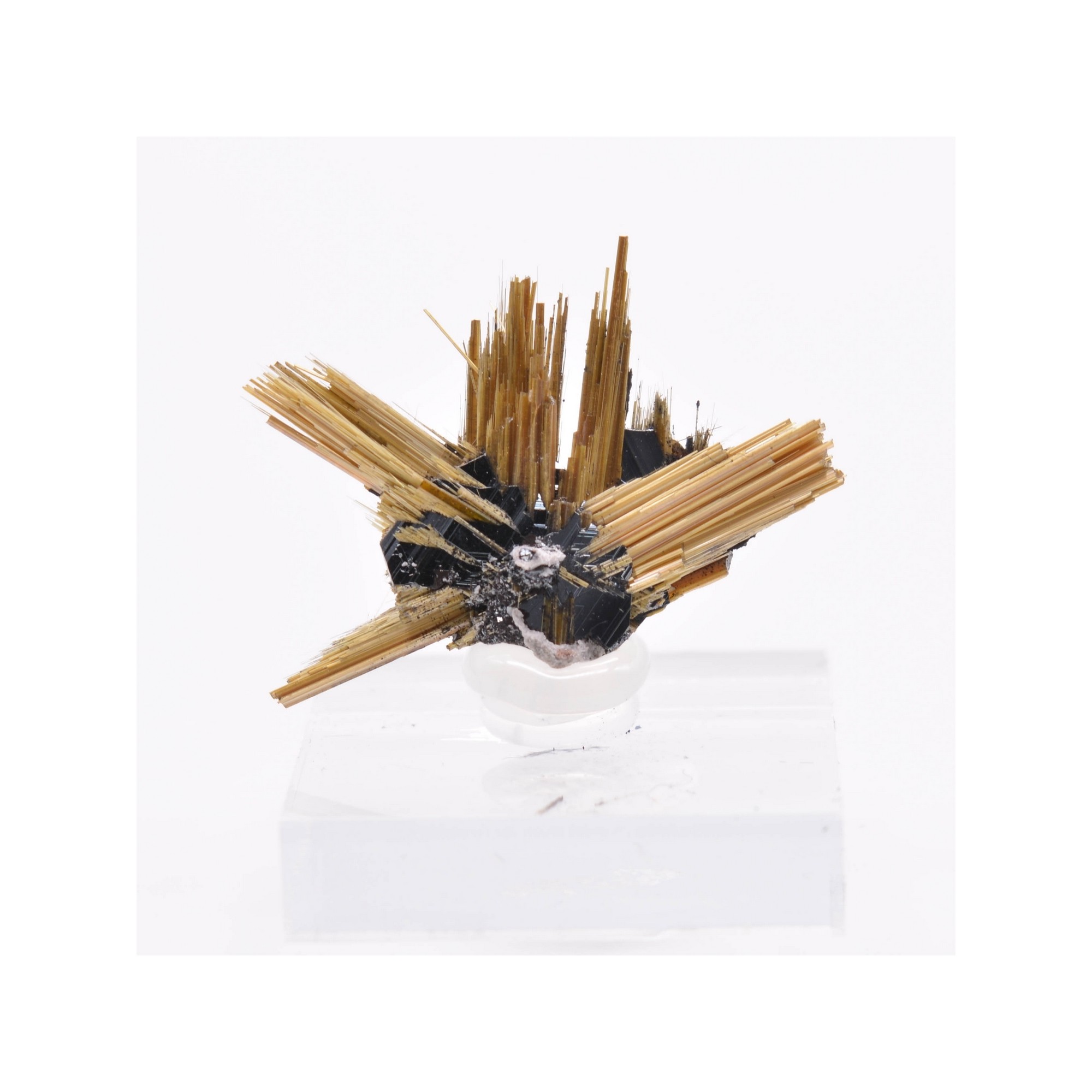 Rutile and hematite - Novo Horizonte, Bahia, Brazil