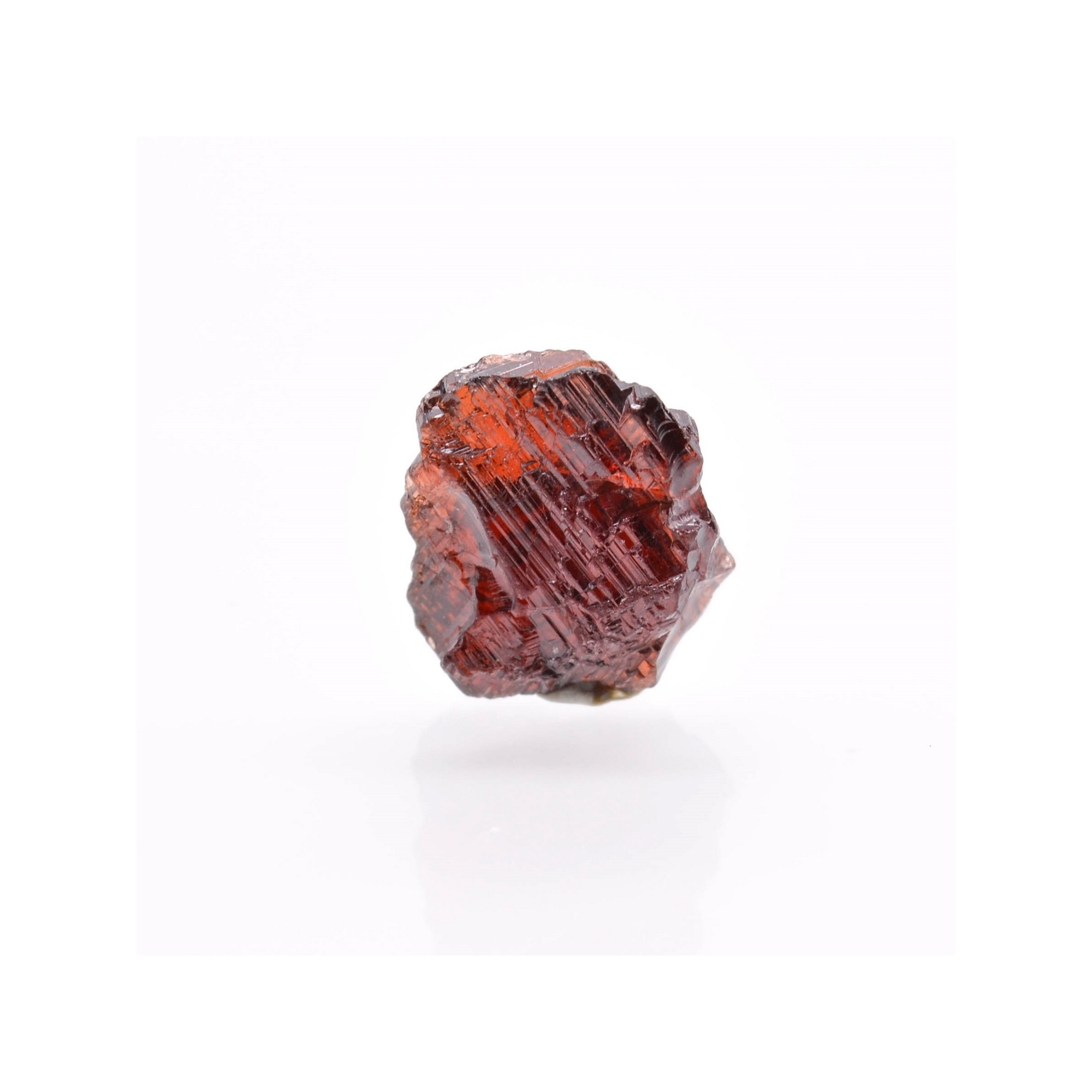 Grenat spessartite - Mine Navegadora, Conselheiro Pena, Minas Gerais, Brésil