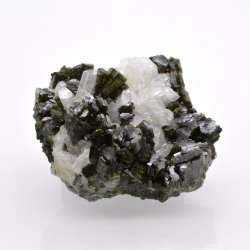 Epidote and albite - Tête des Toilies, Hautes-Alpes, France