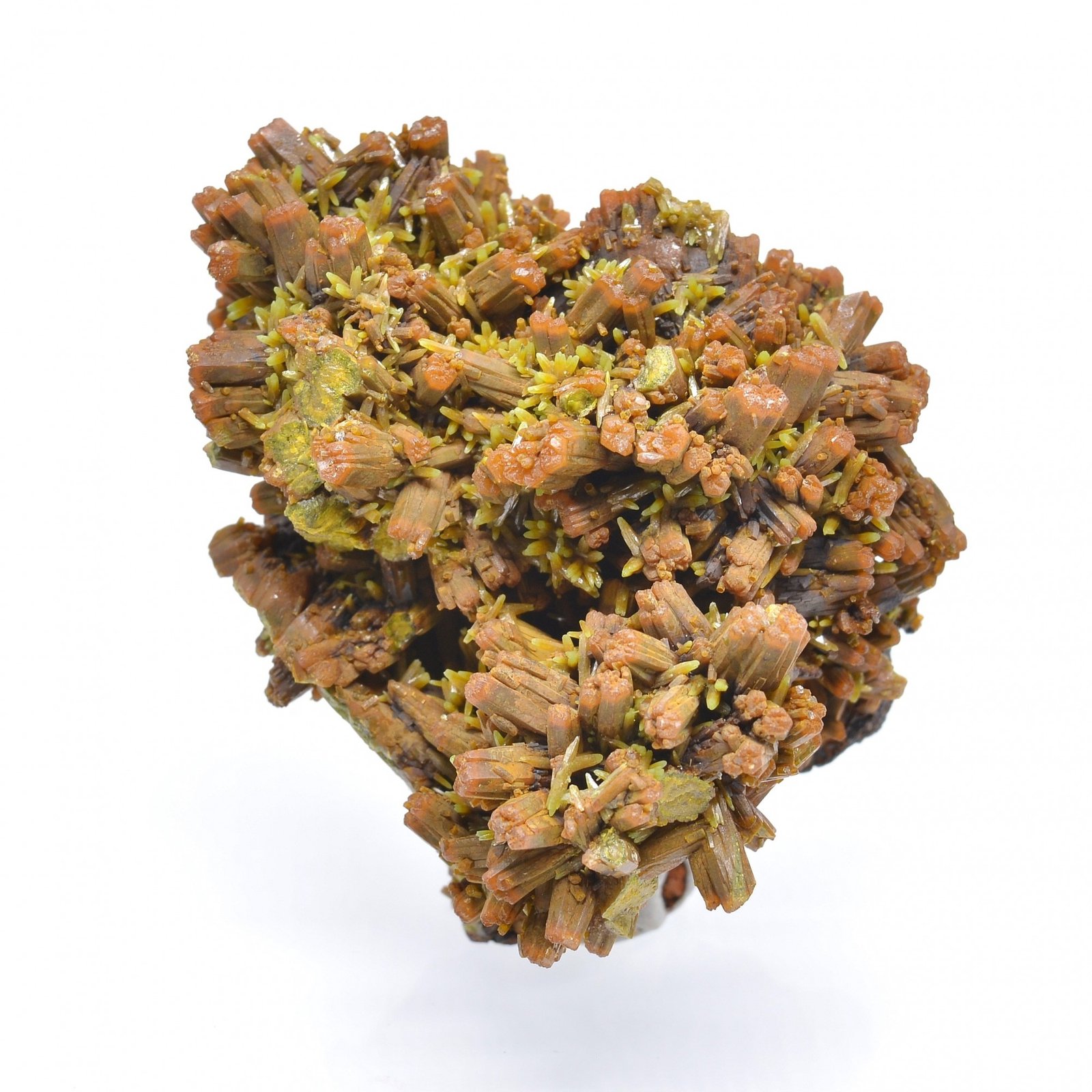 Pyromorphite sur barytine - Mine des Farges, Ussel, Corrèze, France