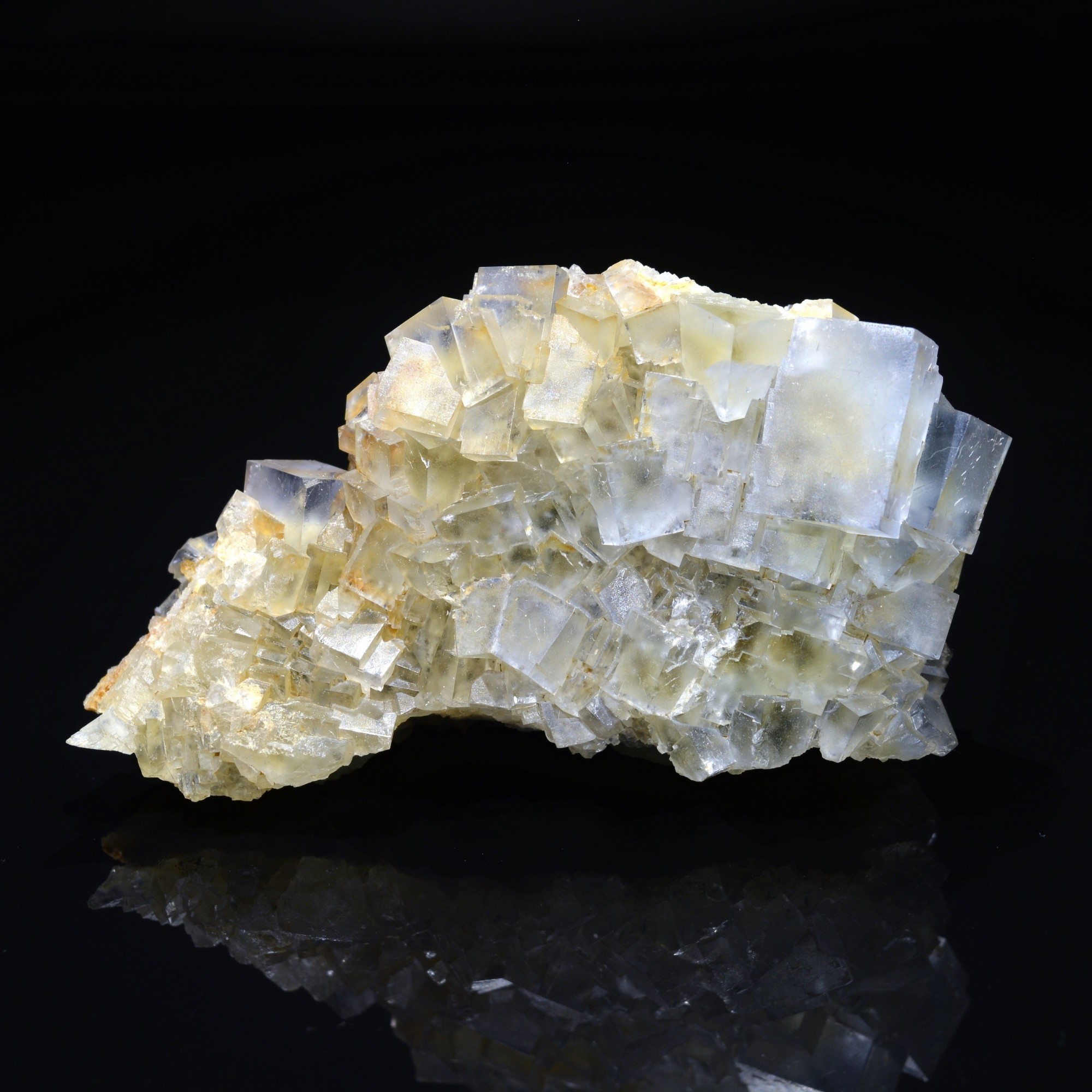 Fluorite - La Barre mine, Puy-de-Dôme, France.